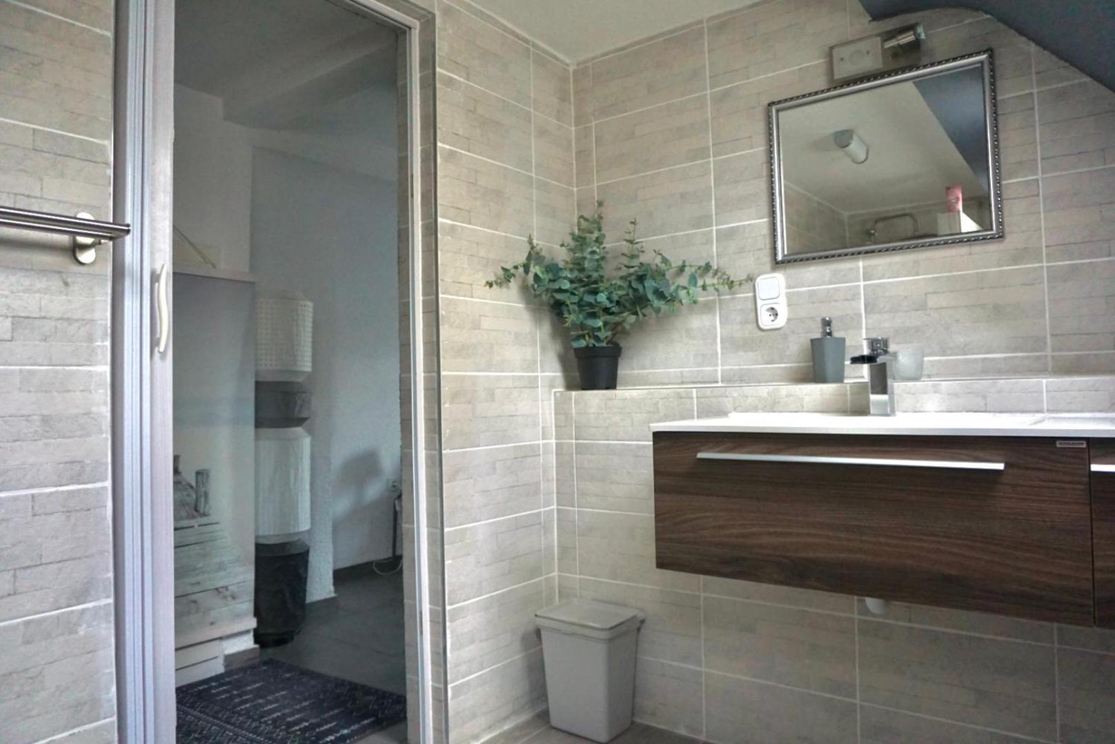 M & E Ferienwohnung บัดแมร์เกนท์ไฮม์ ภายนอก รูปภาพ