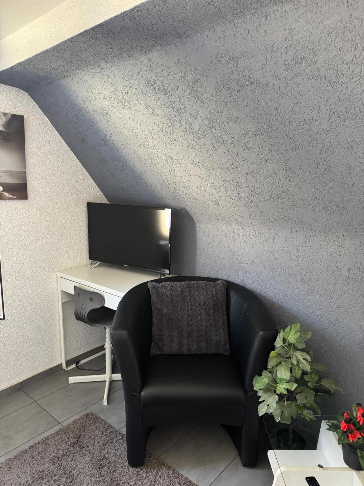M & E Ferienwohnung บัดแมร์เกนท์ไฮม์ ภายนอก รูปภาพ