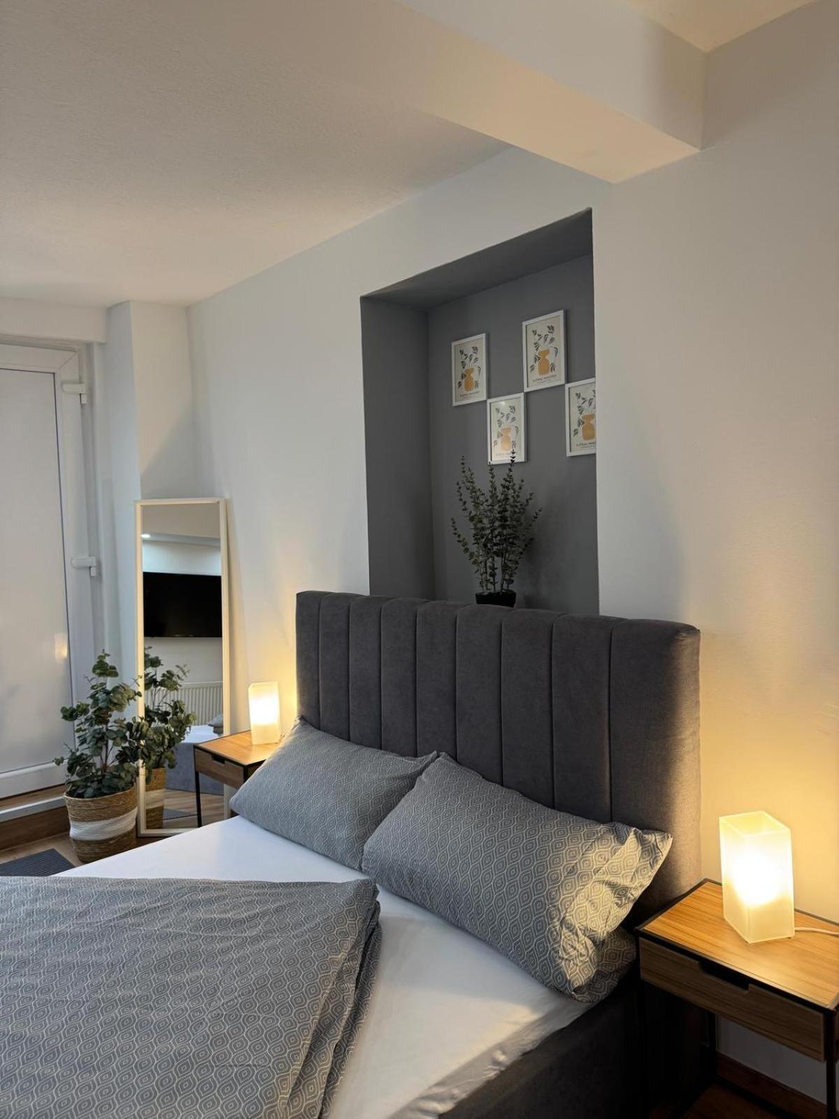 M & E Ferienwohnung บัดแมร์เกนท์ไฮม์ ภายนอก รูปภาพ