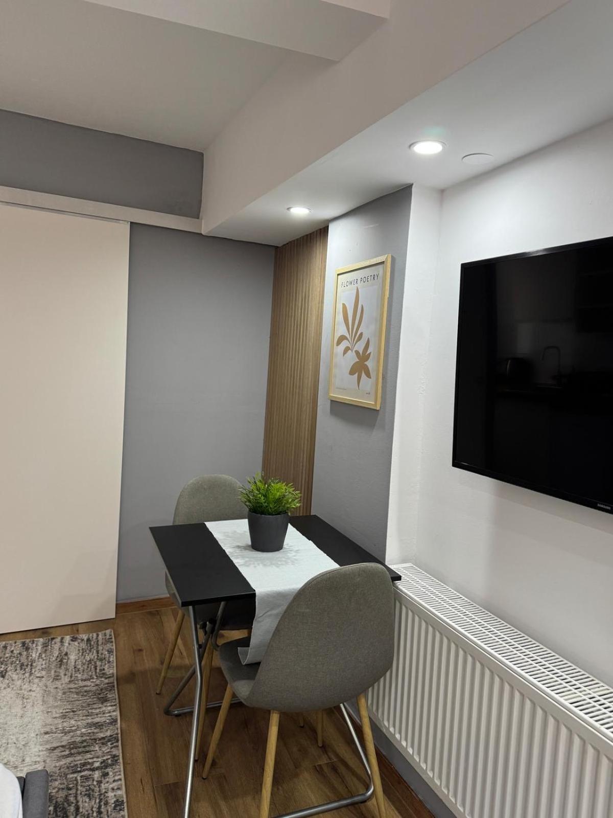 M & E Ferienwohnung บัดแมร์เกนท์ไฮม์ ภายนอก รูปภาพ